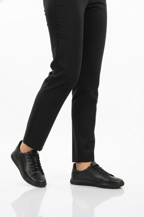 Siyah Bağcıklı Hafif Cilt Erkek Sneaker Mota 600 M