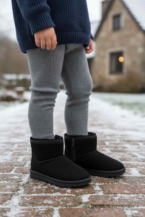 Siyah İçi Kürklü Fermuarlı Kız Çocuk Bot 2096 P