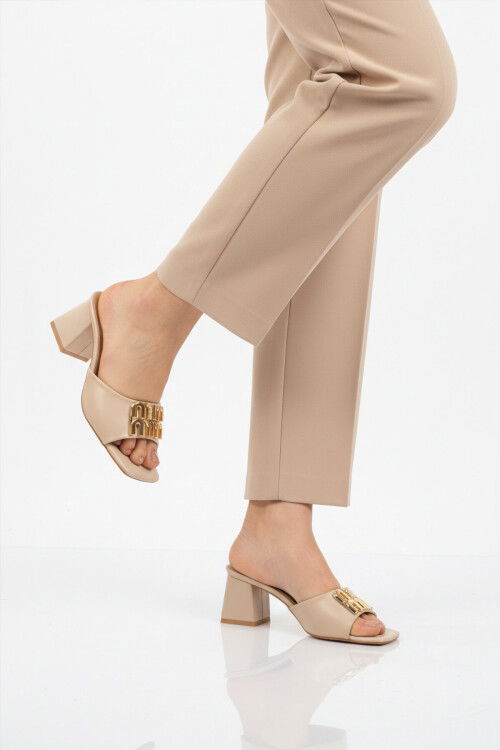 Bej Hafif Kadın Topuklu Terlik 467060 Z