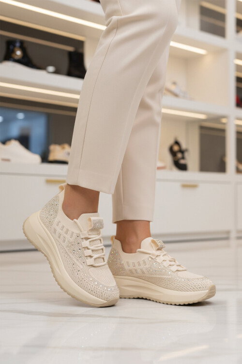 Bej Anorak Hafif Taş İşlemeli Kadın Casual Ayakkabı 26Y301 G