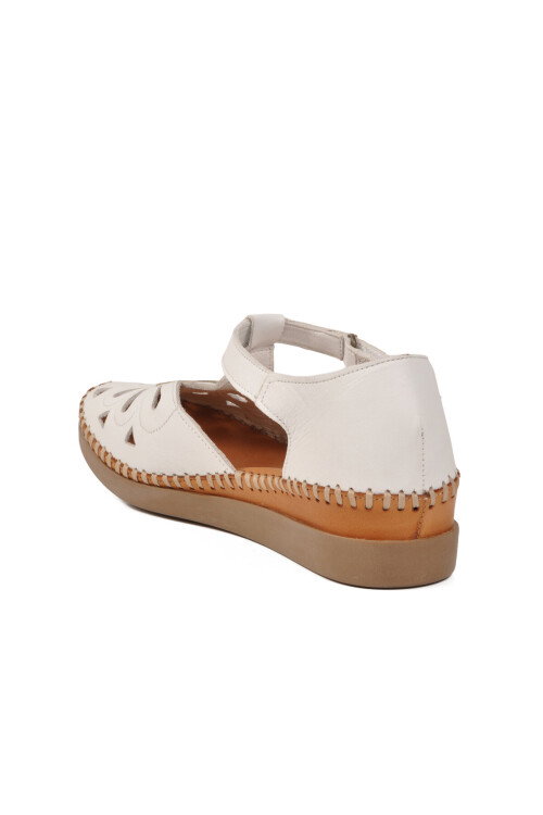 Beyaz Cırtlı Hafif Kadın Günlük Sandalet PC-54518 Z