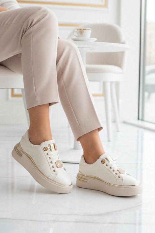 Beyaz Bağcıklı Taş İşlemeli Hafif Kadın Sneaker 431156 Z