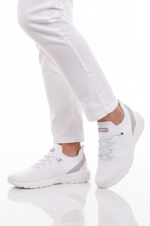 Beyaz Fileli Hafif Esnek Bağcıklı Erkek Spor Ayakkabı Bst-646 M