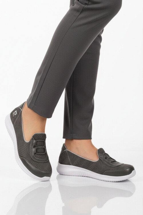 Füme Fileli Hafif Kolay Giyilebilir Kadın Günlük Ayakkabı PC-54698 Z