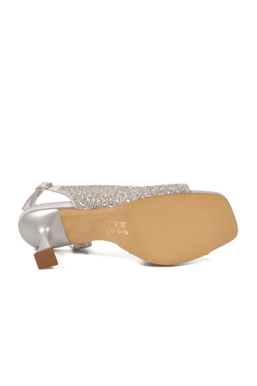 Gümüş Saten Taş İşlemeli İnce Topuklu Kadın Abiye Ayakkabı 655500 Z