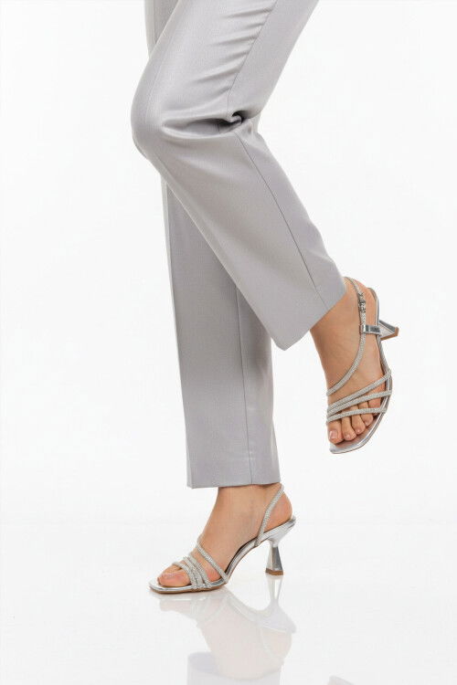 Gümüş Taş İşlemeli Kadın Abiye Ayakkabı 655481 Z