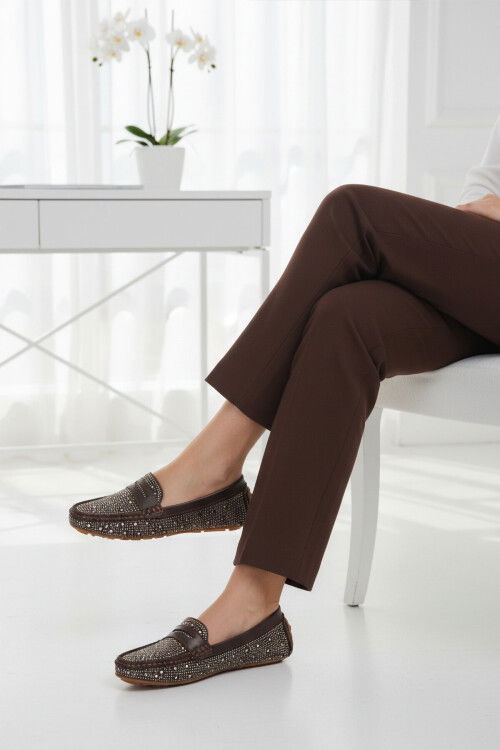 Kahve Geniş Kalıp Taş İşlemeli Hafif Esnek Kadın Babet 302122 Z