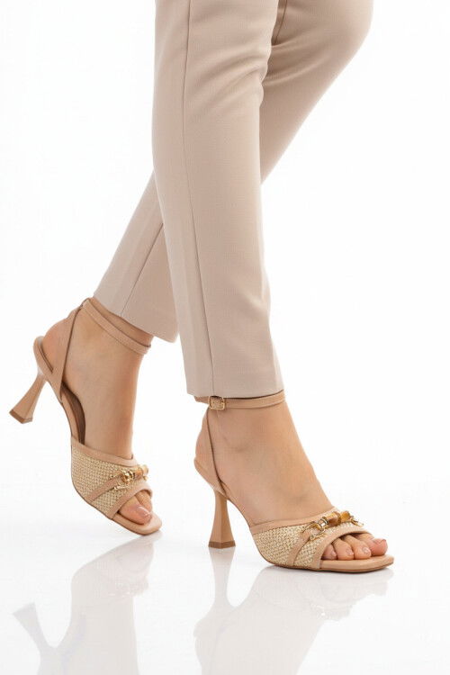 Nude Bilekten Bantlı İnce Uzun Topuklu Kadın Sandalet 655584 Z
