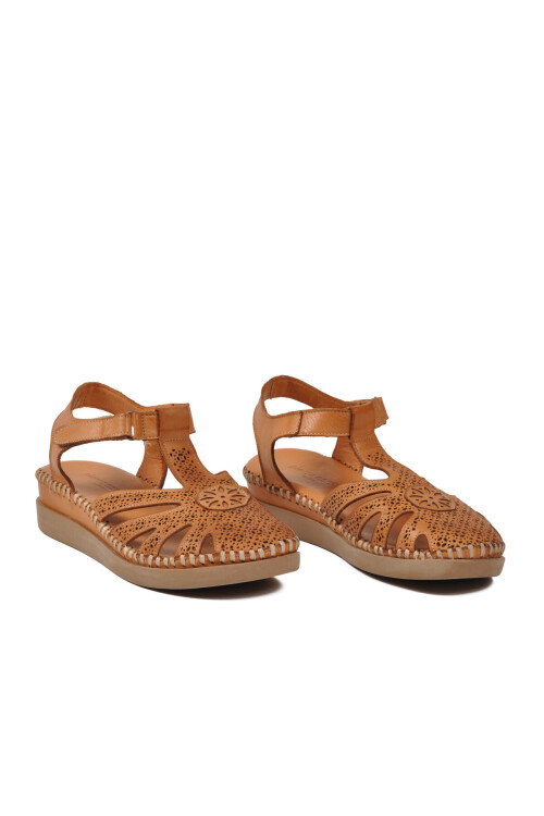 Siyah Hakiki Deri Cırtlı Kadın Günlük Sandalet PC-54517 Z