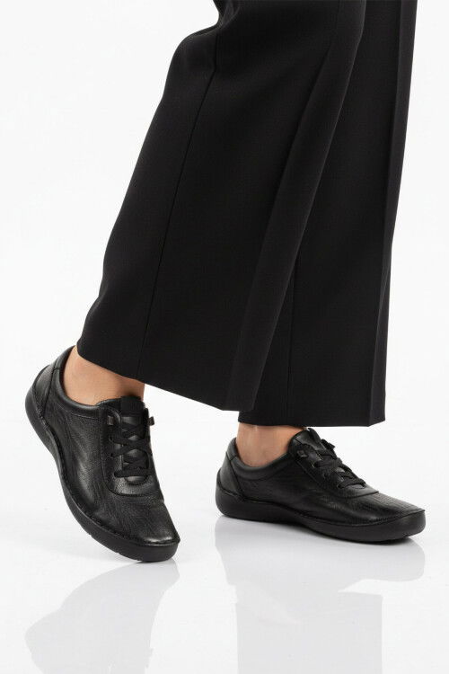 Premium Siyah Hakiki Deri Anatomik Kadın Casual Ayakkabı 44406 Z