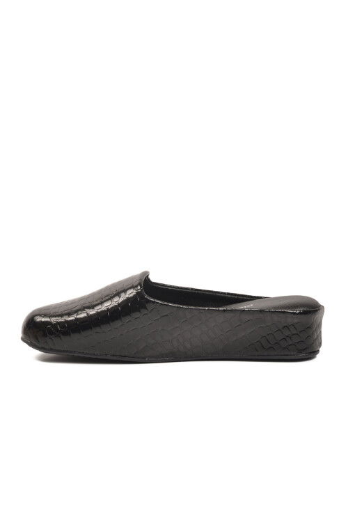 Siyah Hafif Önü Kapalı Kadın Ev Terliği PC-55373 Z