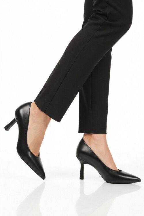 Siyah Kadın İnce Topuklu Ayakkabı 593052 Z