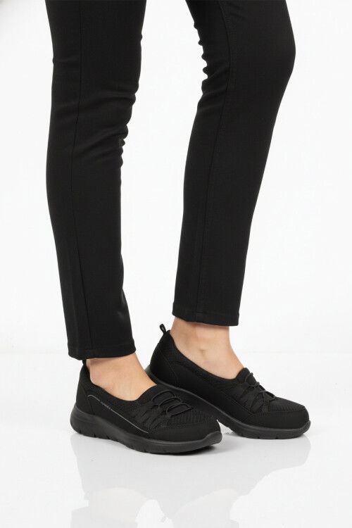 Siyah Fileli Hafif Esnek Kadın Günlük Yürüyüş ve Spor Ayakkabı Bst-1009 G