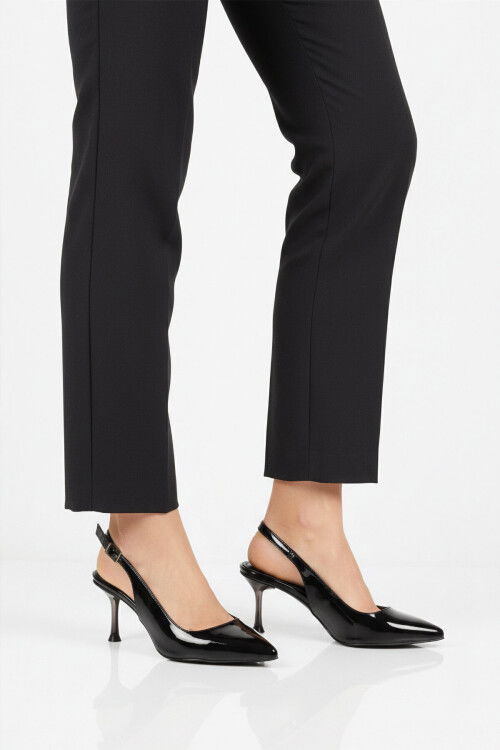 Siyah Rugan Geniş Kalıp İnce Topuklu Kadın Abiye Ayakkabı 653122 Z
