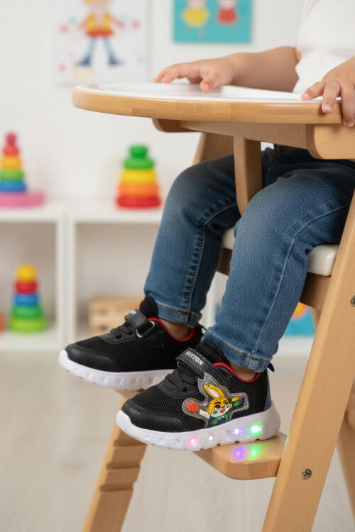 Siyah Cırtlı Işıklı Fileli Hafif Bebek Spor Ayakkabı 1015 B
