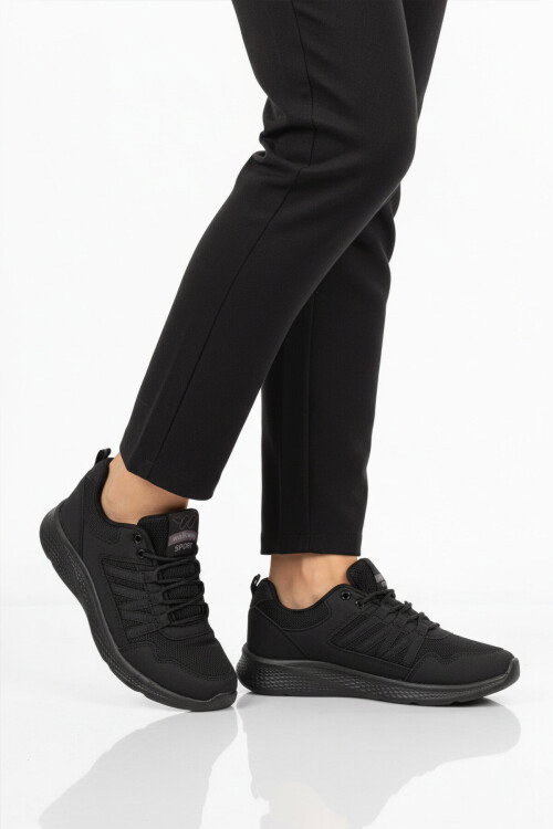 Siyah Fileli Hafif Bağcıklı Unisex Spor Ayakkabı 2029 G