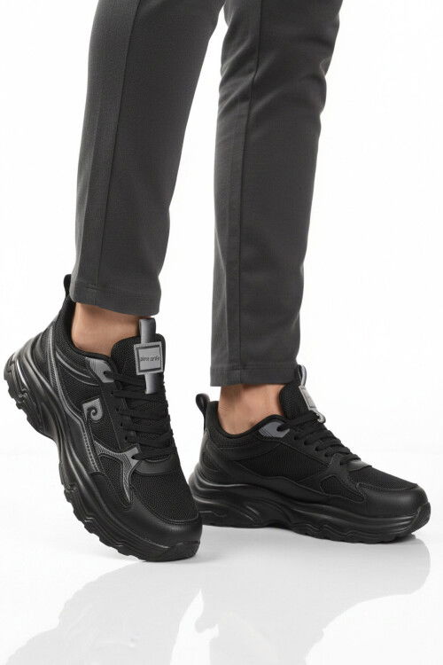 Siyah Fileli Hafif Esnek Hafızalı Taban Erkek Spor Ayakkabı PCI-11349 M