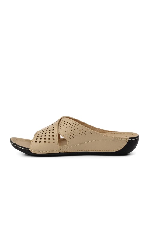 نعال نسائية تشريحية كاجوال باللون البيج 16.004