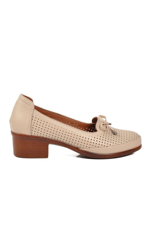 Bej Hakiki Deri Kadın Topuklu Klasik Ayakkabı 70-1 Z