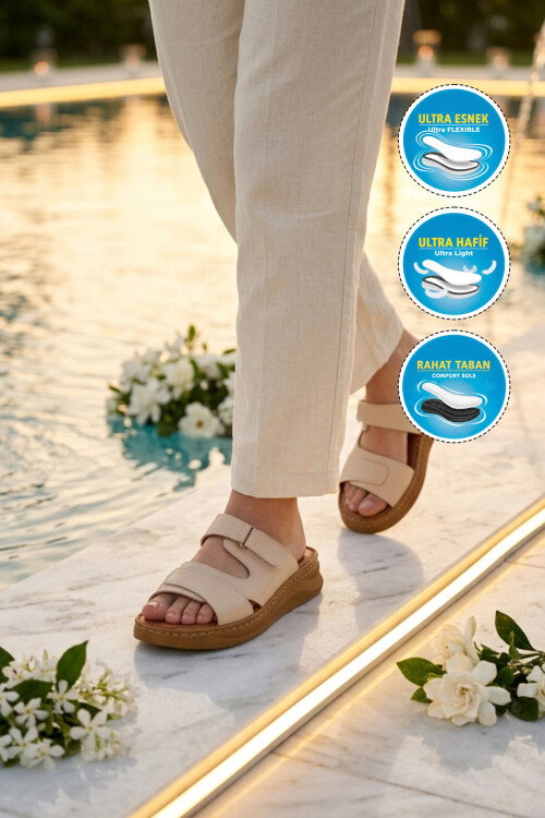 Bej Hafif Yumuşak Tabanlı Cırtlı Kadın Terlik 492147 Z