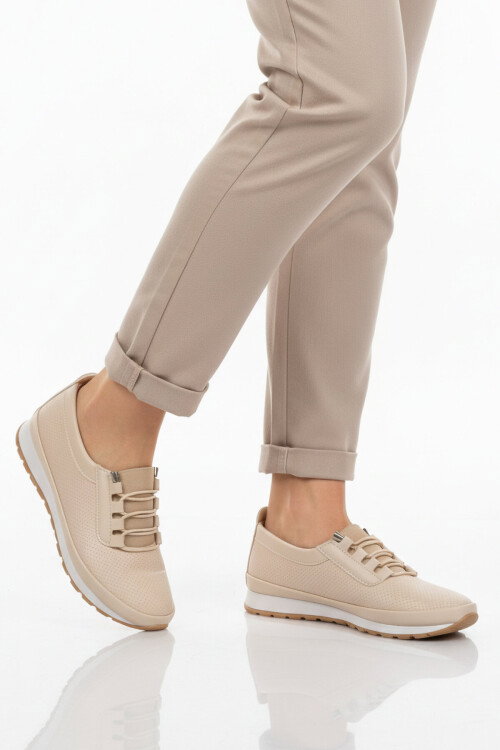 Bej Lastik Bağcıklı Hafif Esnek Kadın Casual Ayakkabı 034 Z