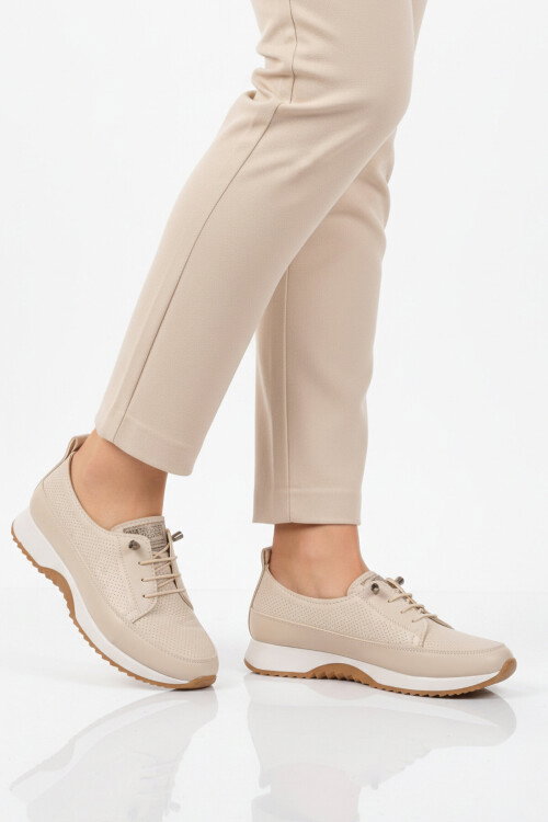 Bej Lastik Bağcıklı Hafif Kadın Casual Ayakkabı 060 Z