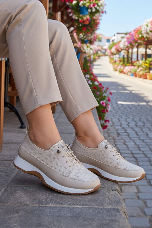 Bej Lastik Bağcıklı Hafif Kadın Casual Ayakkabı 060 Z