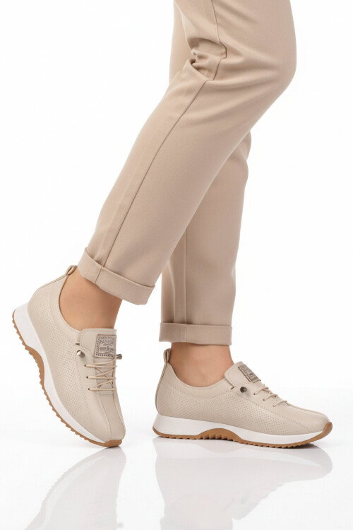 Bej Lastik Bağcıklı Hafif Kadın Casual Ayakkabı 063 Z