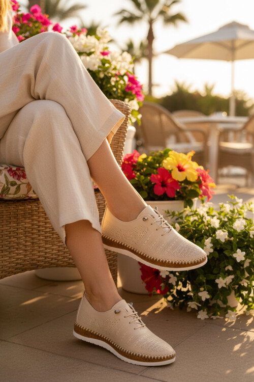 Bej Hafif Esnek Kadın Casual Ayakkabı 066 Z