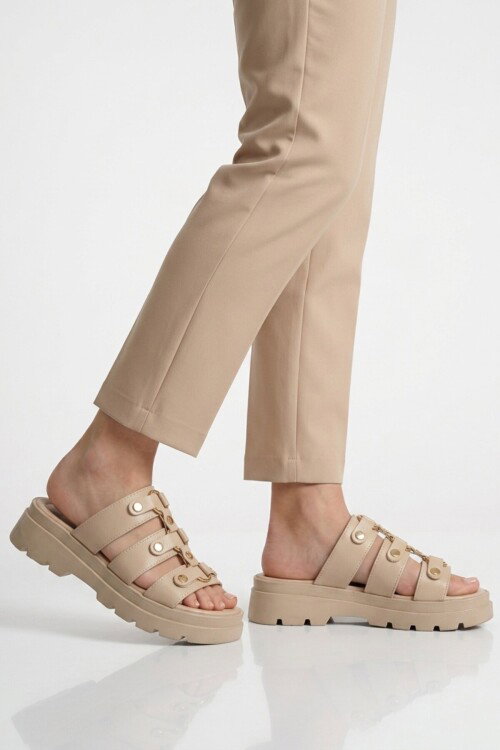 Bej Hafif Yumuşak Taban Kadın Terlik 35351 Z