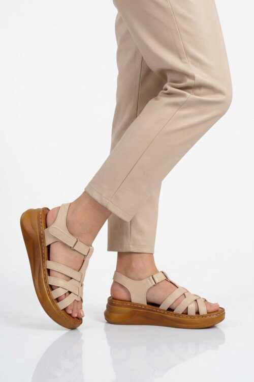 Bej Yumuşak Tabanlı Kadın Topuklu Sandalet 492113 Z
