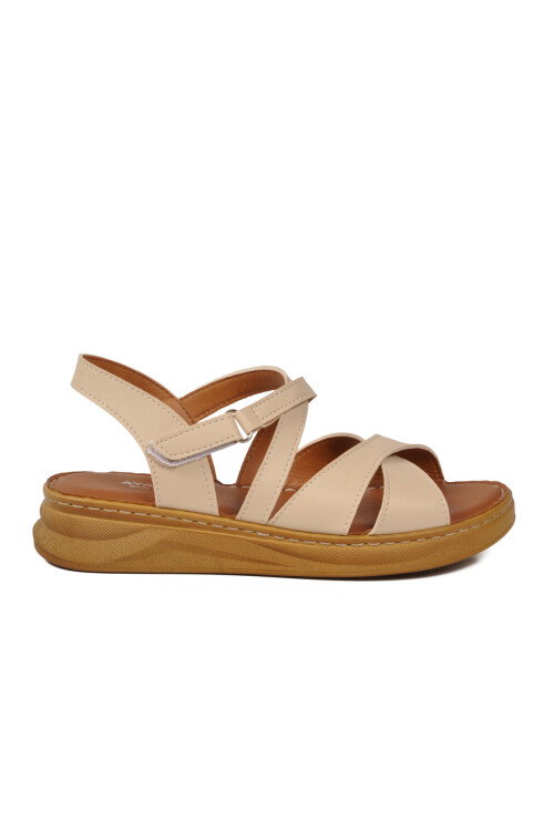 Bej Hafif Yumuşak Tabanlı Cırtlı Kadın Sandalet 492142 Z