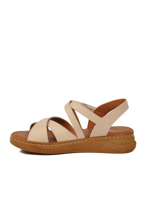 Bej Hafif Yumuşak Tabanlı Cırtlı Kadın Sandalet 492142 Z