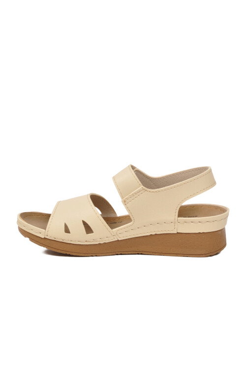 Bej Hafif Cırtlı Anatomik Kadın Sandalet 101-990 Z