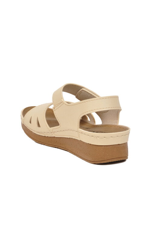 Bej Hafif Cırtlı Anatomik Kadın Sandalet 101-990 Z
