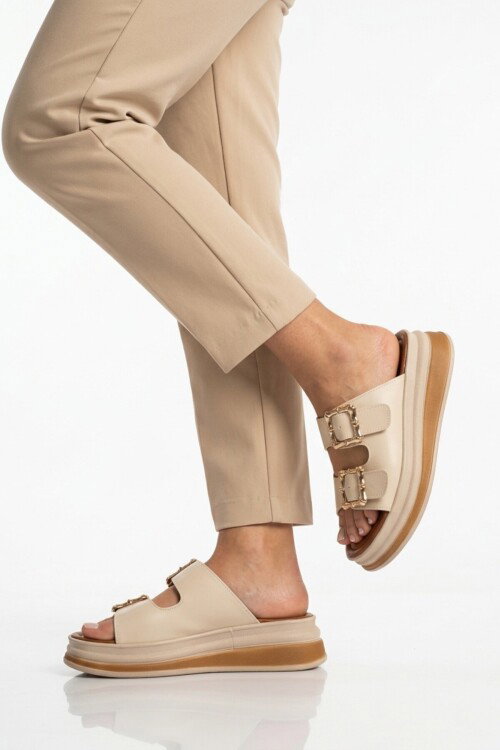 Bej Hafif Yumuşak Taban Kadın Terlik 457303 Z