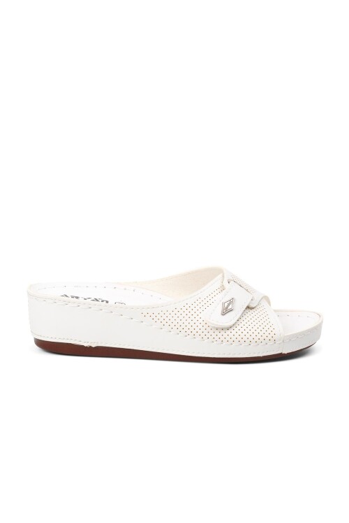 White Womens Slippers 09-701 Z