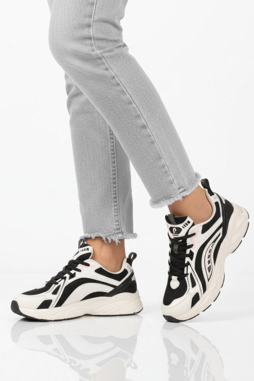 Beyaz Siyah Hafızalı Taban Fileli Hafif Kadın Spor Ayakkabı PCI-11369 G