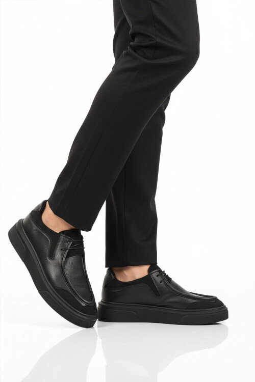 Siyah Bağcıklı Erkek Casual Ayakkabı 586 M