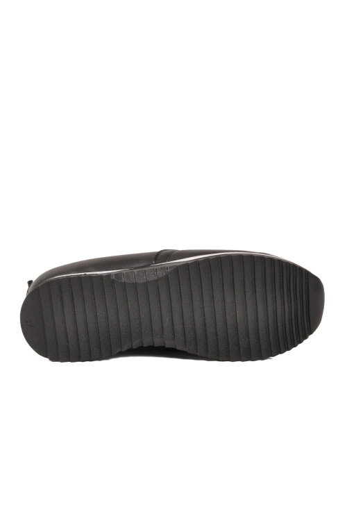 Siyah Beyaz Lastik Bağcıklı Kadın Casual Ayakkabı 1900 Z