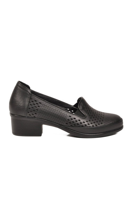 Siyah Hakiki Deri Kadın Topuklu Klasik Ayakkabı 16274 Z