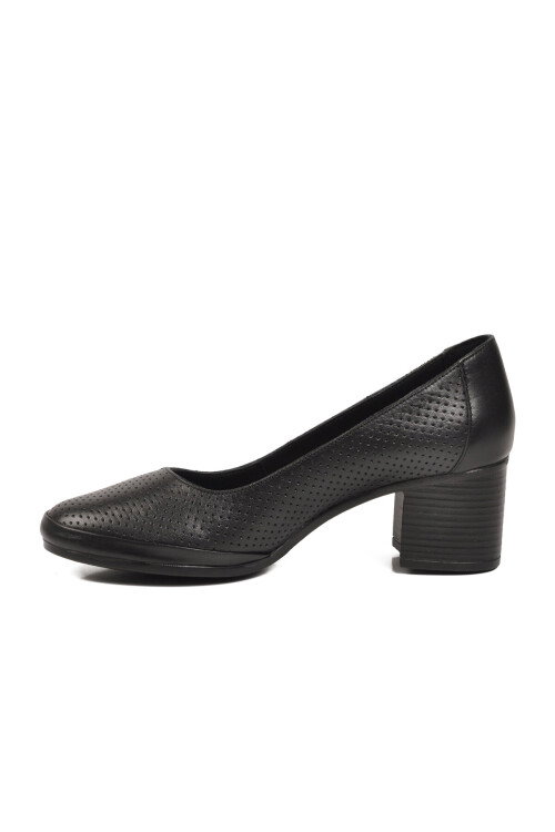 Siyah Hakiki Deri Kadın Topuklu Klasik Ayakkabı 1911925Y Z