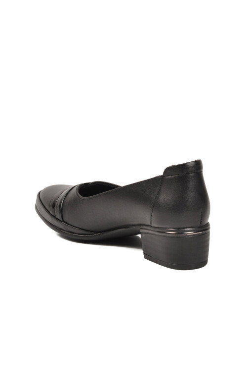 Siyah Hakiki Deri Kadın Topuklu Klasik Ayakkabı 2312531Y Z