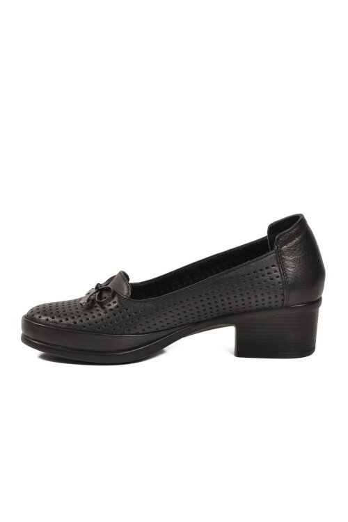 Siyah Hakiki Deri Kadın Topuklu Klasik Ayakkabı 70-1 Z