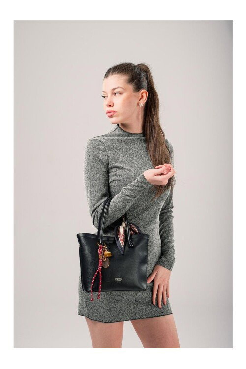 Siyah Kadın Omuz Çantası 18046
