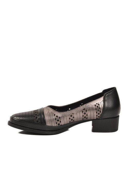 Siyah Hakiki Deri Kadın Topuklu Ayakkabı 1709280Y Z