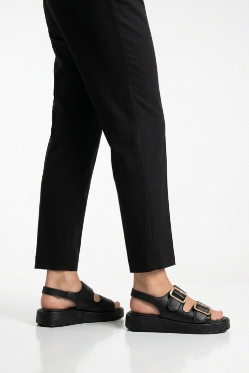 Siyah Hafif Yumuşak Taban Kadın Sandalet 35332 Z