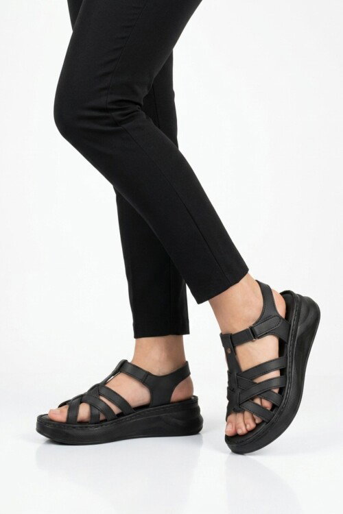 Siyah Yumuşak Tabanlı Kadın Topuklu Sandalet 492113 Z