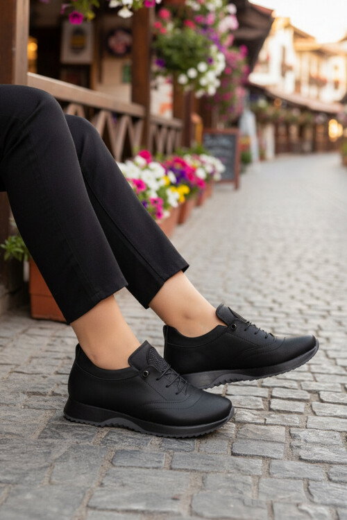 Siyah Zümrüt Lastik Bağcıklı Kadın Casual Ayakkabı 1900 Z