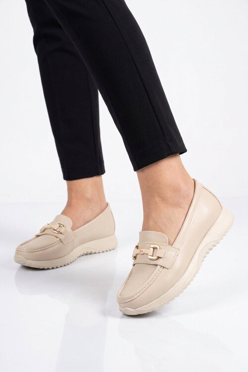 Tokalı Hafif Rahat Kadın Krem Klasik Casual Ayakkabı Loafer 067 26K Z